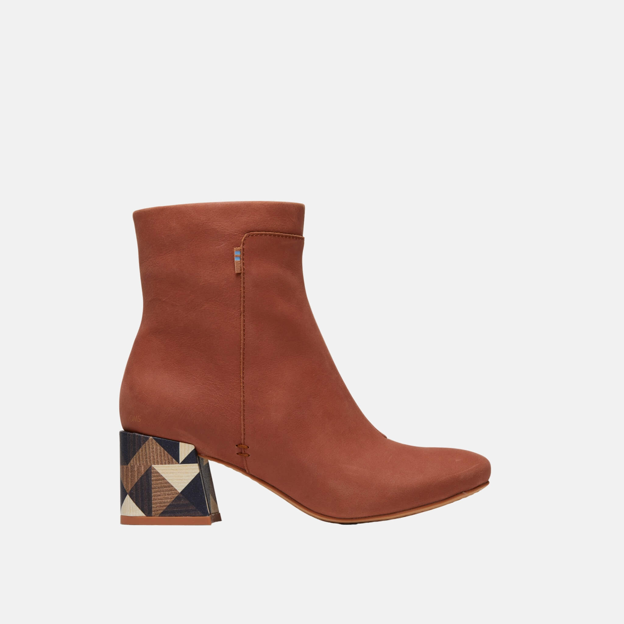 Toms Emmy Brown