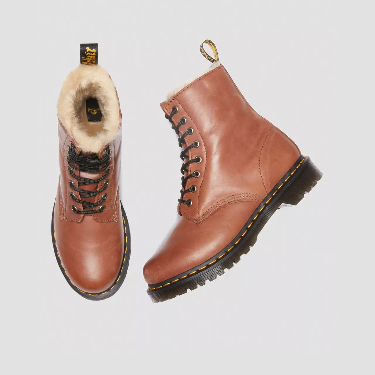 Dr. Martens 1460 Serena