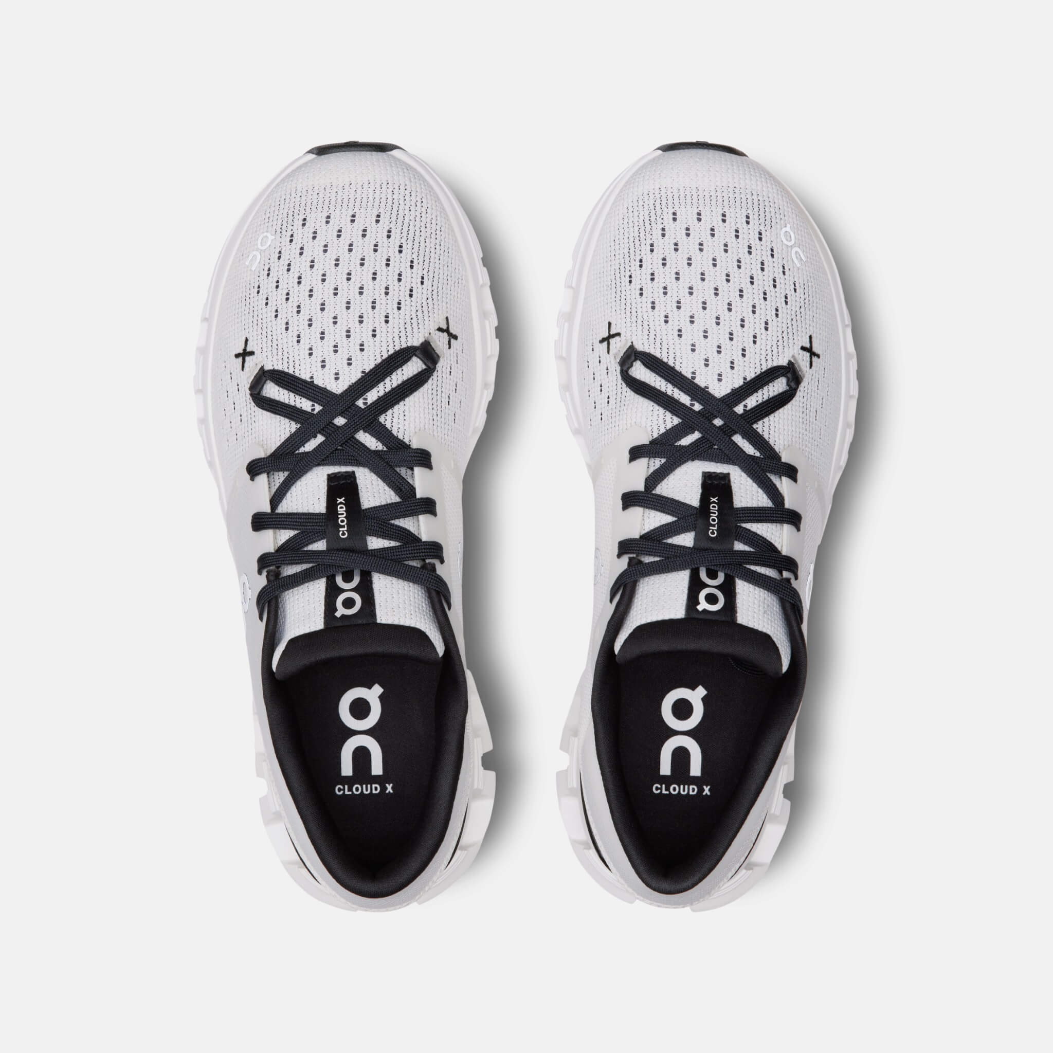 On Cloud X 4 Ivory/Black