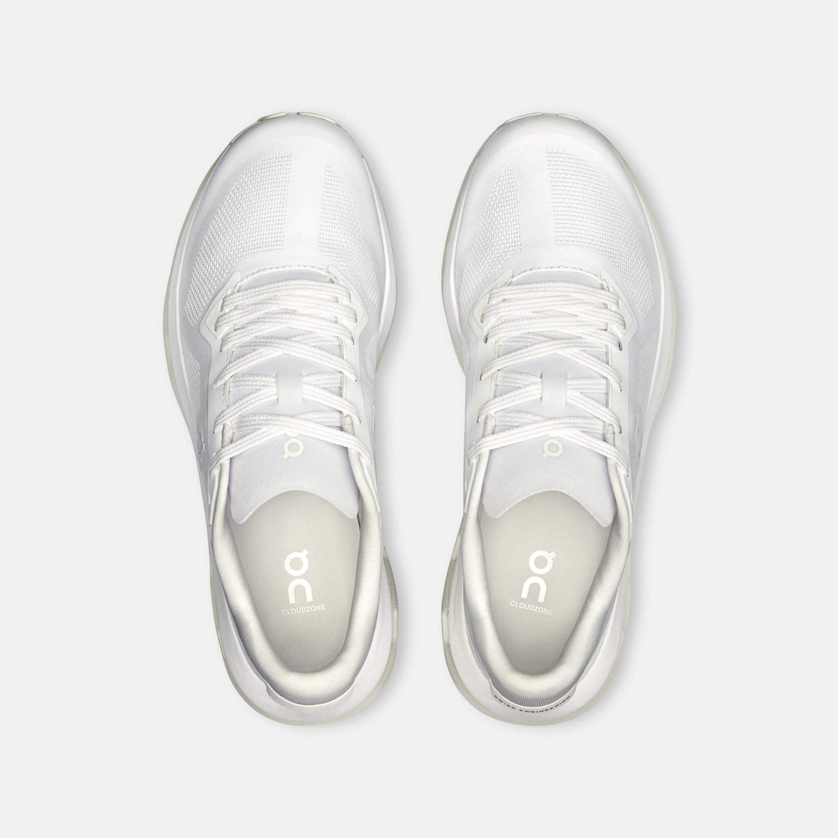 On Cloudzone White/White