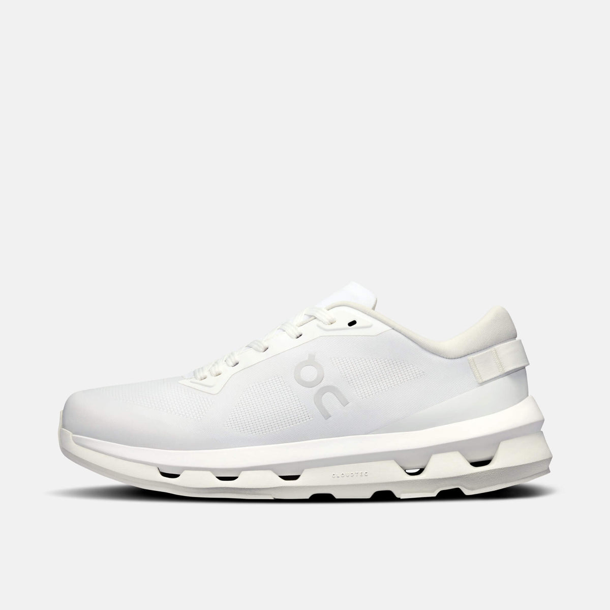 On Cloudzone White/White