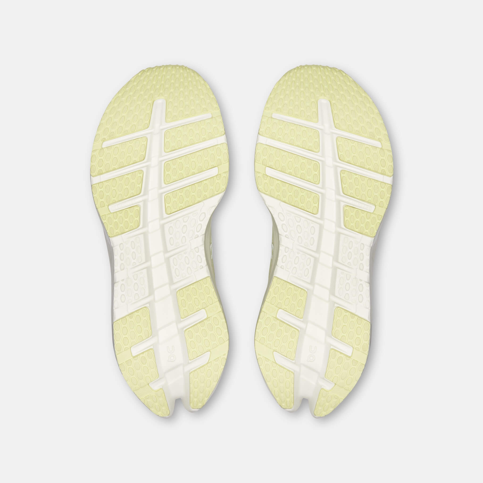 On Cloudrunner 3 Seedling/Ivory